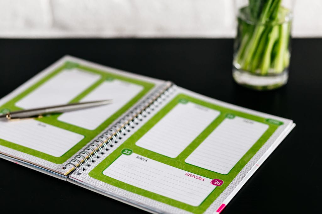 Spring calendar - freestocks.org - Free stock photo on The Tech Shelf